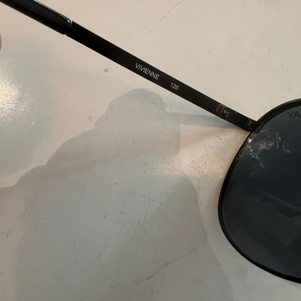 Quay Australia Black Aviator Sunglasses